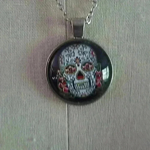 2/$4 bundle to save Day of the dead necklace - Picture 2 of 2